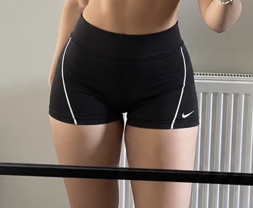 Short de Lycra - 3b73530d-4bbf-4c5e-ad6c-866183cbc037.jpeg