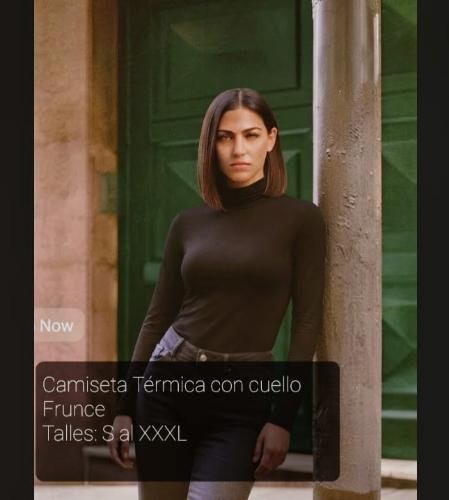 Camiseta Térmica  Cuello con Frunce .