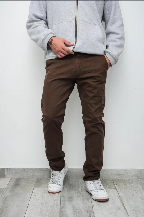 Pantalon Corte Chino Chocolate