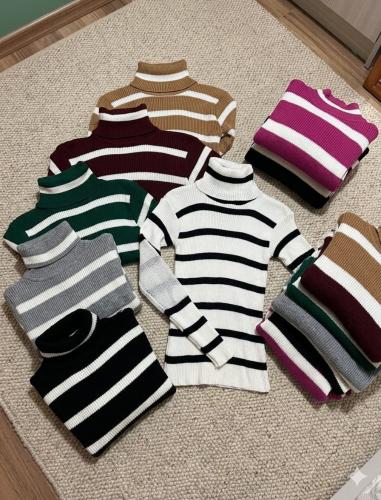 Polera de Lana al Cuerpo Rallado