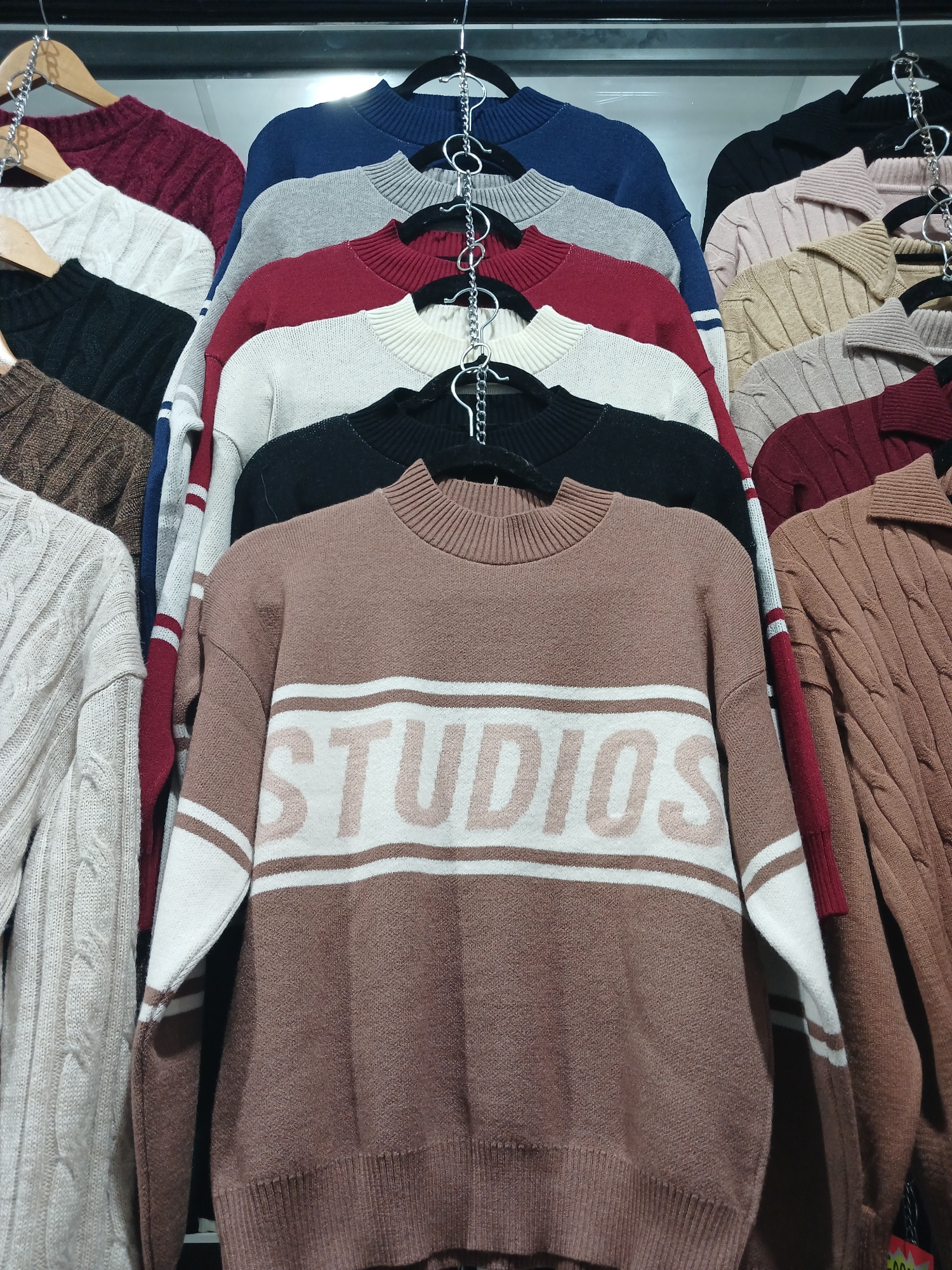 Sweater Studios - Imagen 3