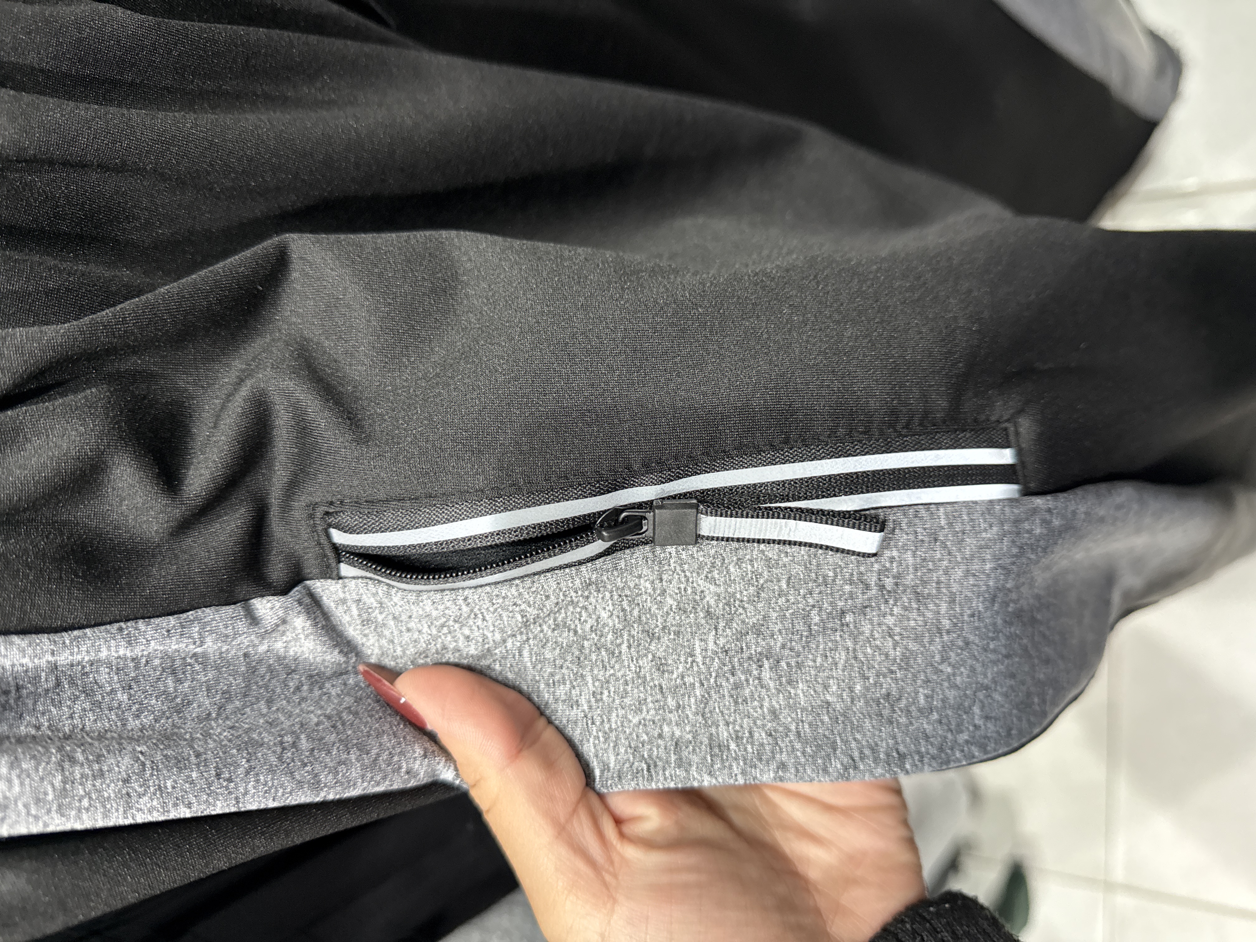 Pantalón Deportivo - image.jpg