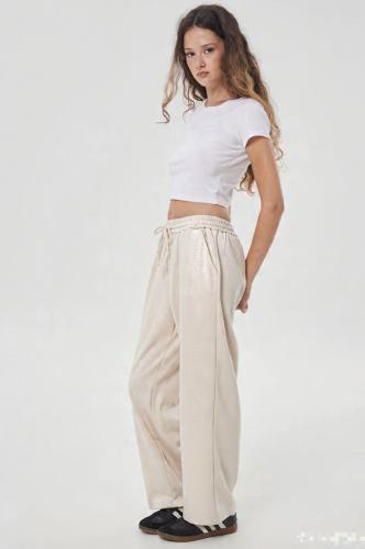 Joggers con Piel y Brillo