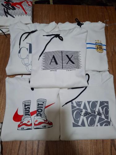 Busos Canguro Frisa Estampado