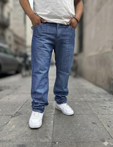 Recto Clasico Rígido Jean Localizado