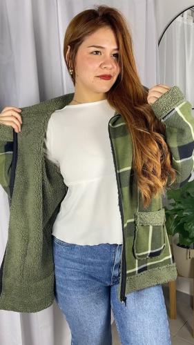 Campera de Polar con Corderito.