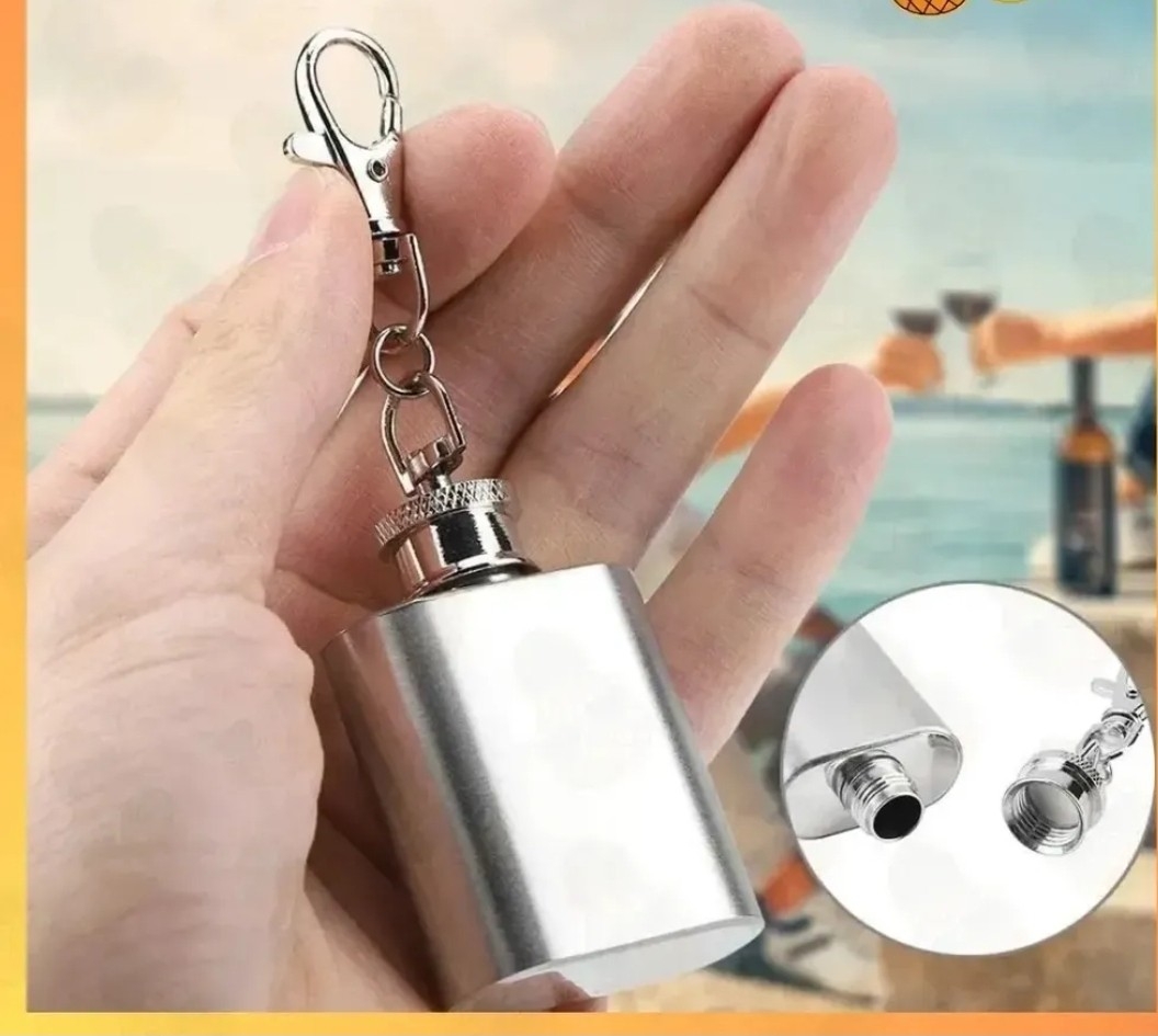 Llavero Mini Petaca. Dia del Amigo. Oferta. - Imagen 1
