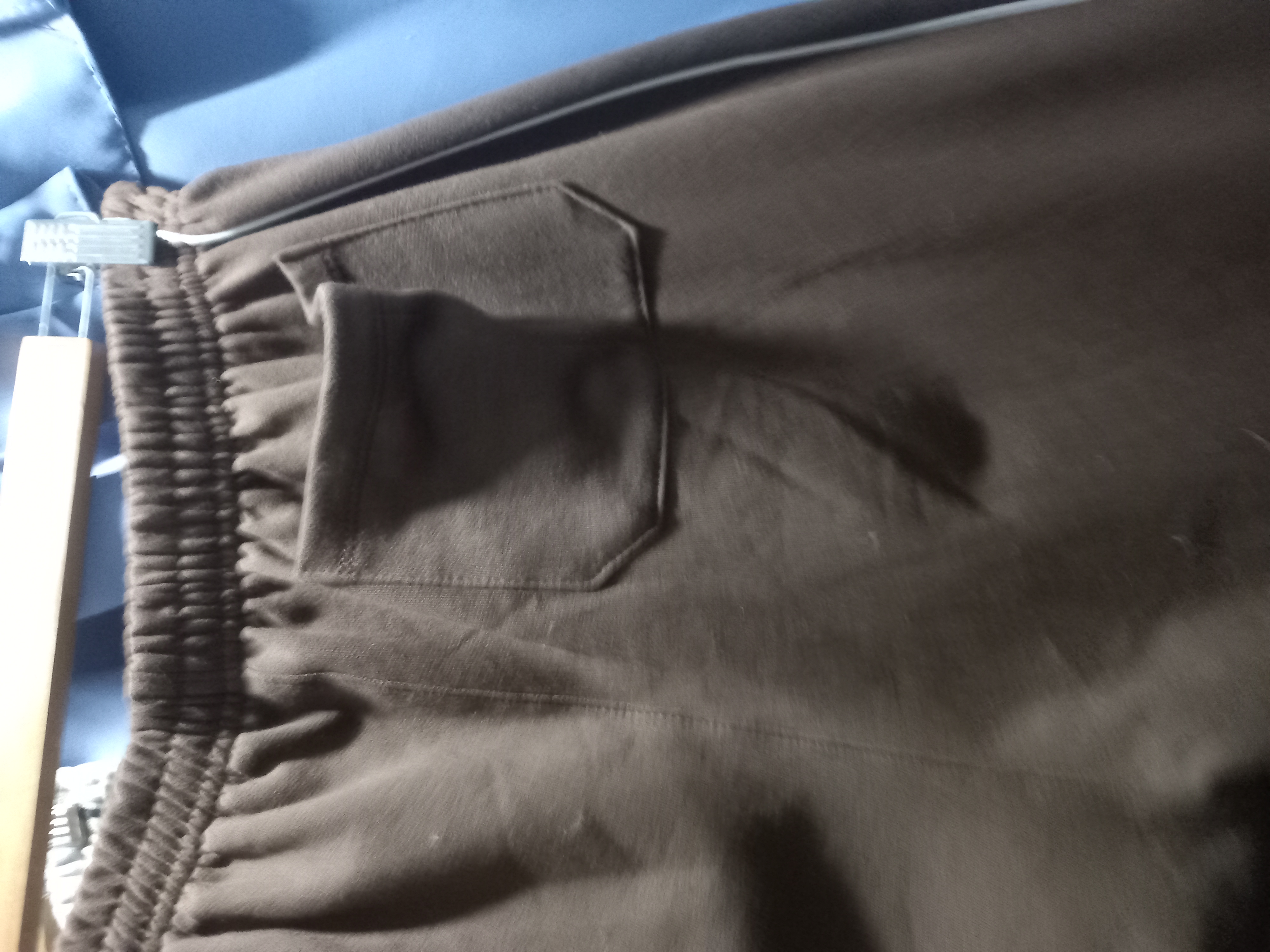 Pantalon con Lineas al Costado - 20260611_193941.jpg.jpeg