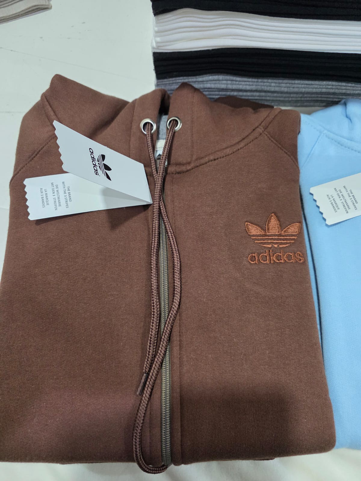 Camperas Adidas Frisadas - Imagen 5