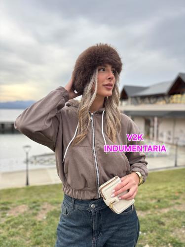 Campera Boxi Overside de Gamuza Frizado
