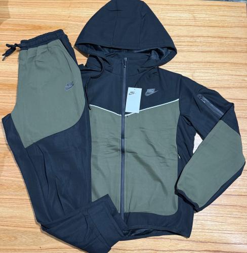 Conjunto Nike Estilo Tech