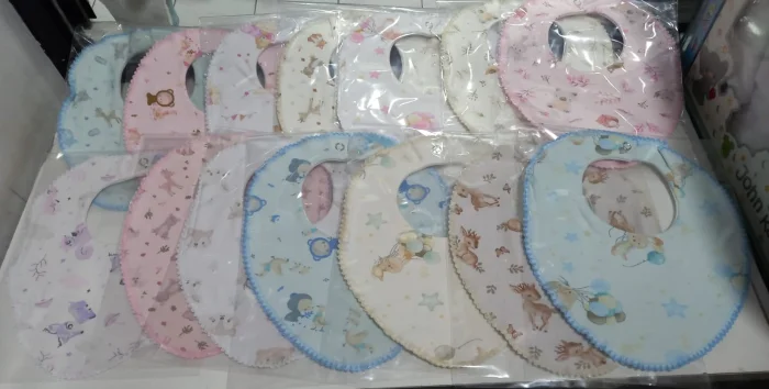 Babero Detalle Picot
