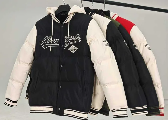 Campera Universitaria Abrigada New York.