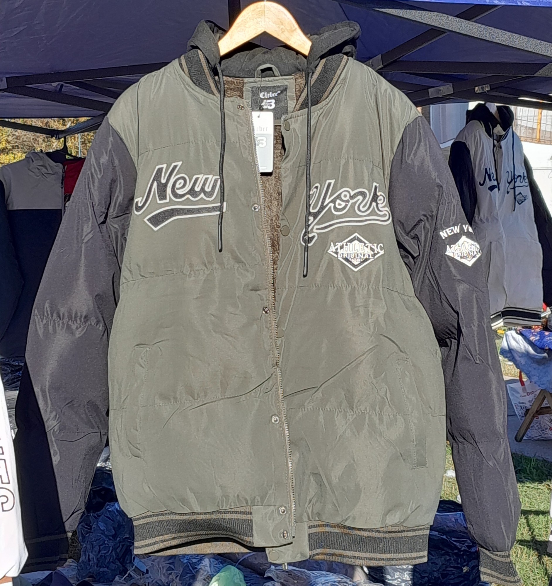 Campera Universitaria Abrigada New York. - Imagen 3