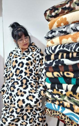Buzo Manta Peluche Bifaz Estampado