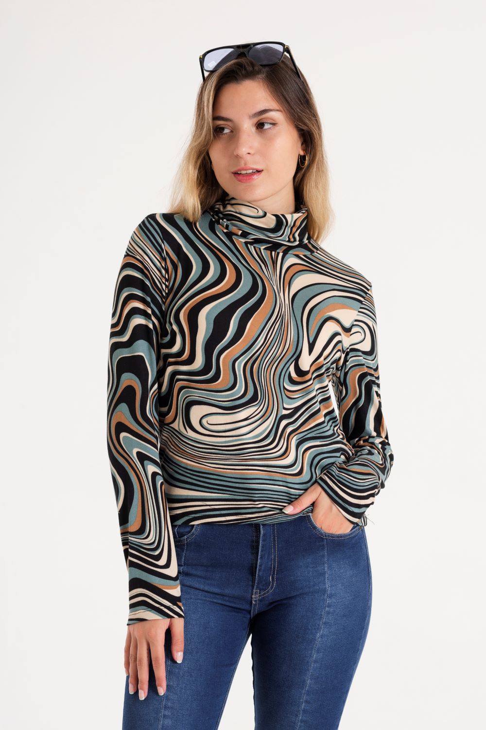 Polera Estampada Manga Larga Retro - m63.JPG