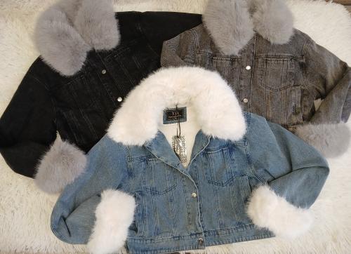 Campera Jean Corto Yd con Piel y Peludo Desmontable