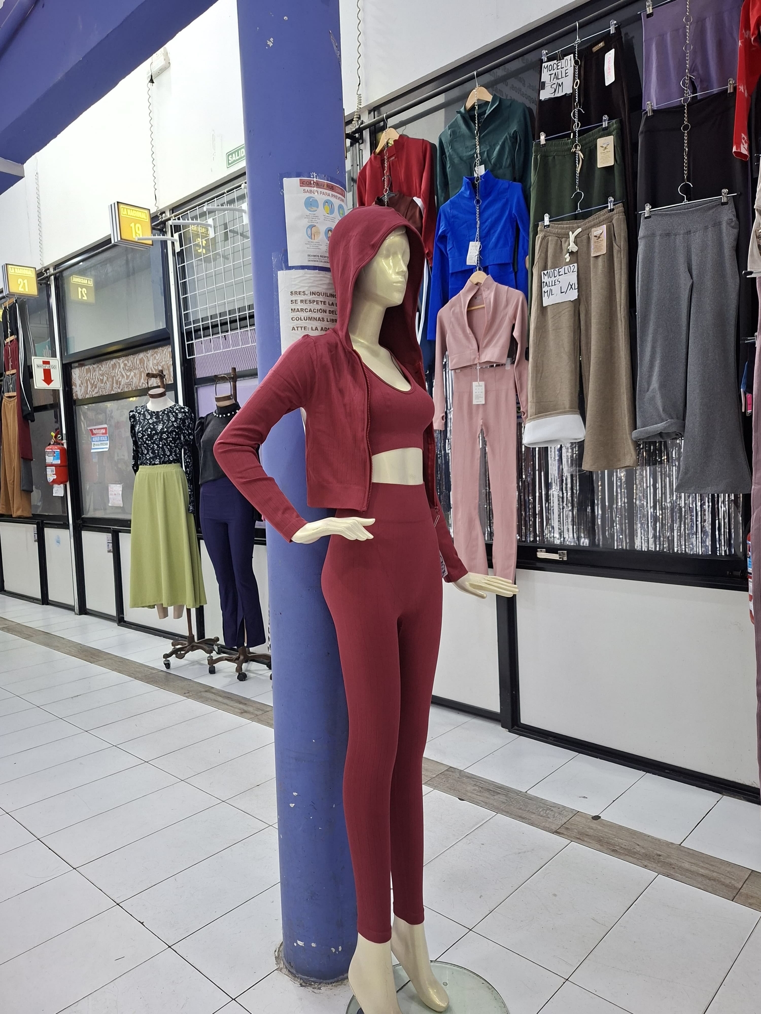 Conjunto de Tres Piezas - Imagen 2