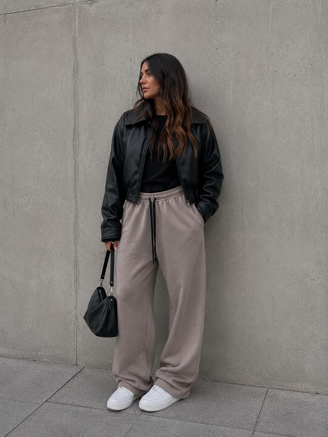 Pantalón Baggi Hombre Frisa Peinada Invisible con Elástico Regulable - Imagen 3