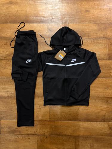 Conjuto Nike Tech