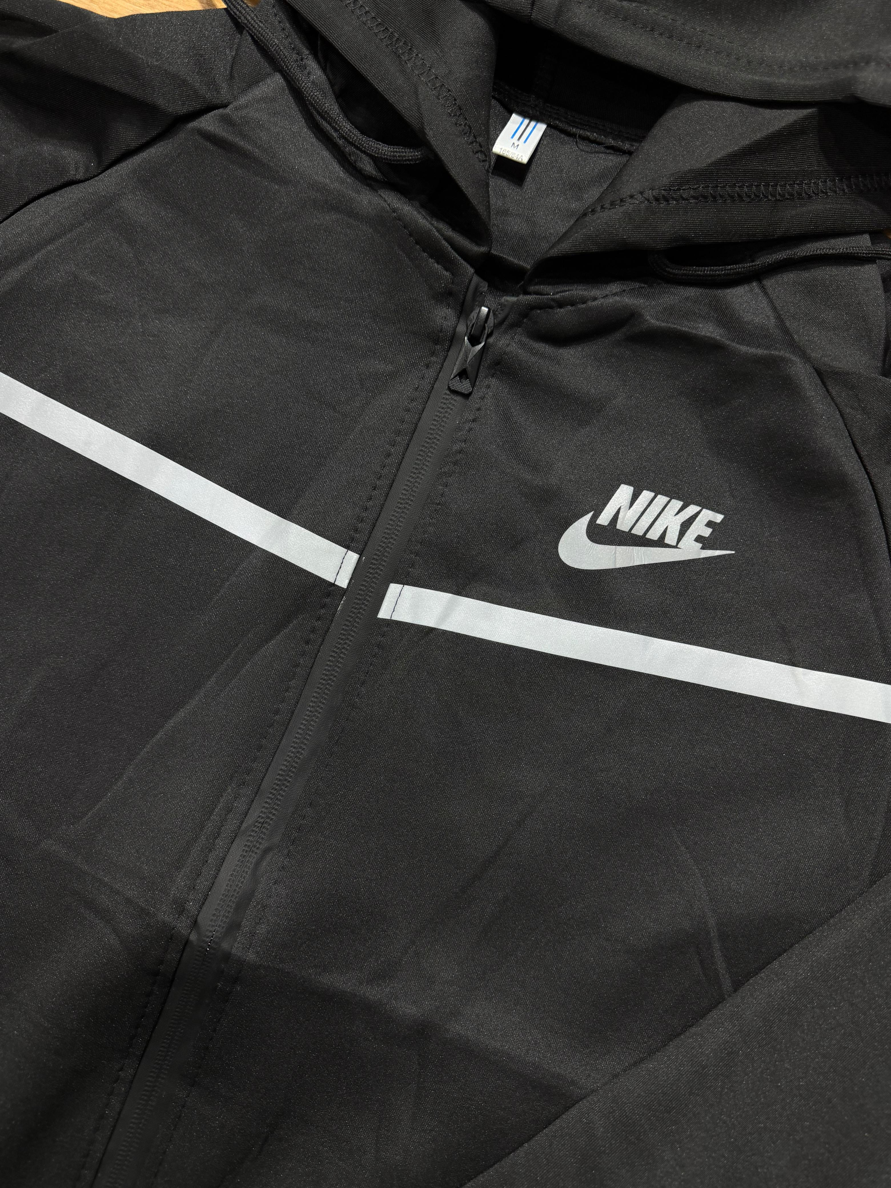 Conjuto Nike Tech - 084ad210-040b-420d-99bb-7b0a10693f42.jpeg