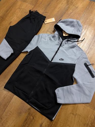 Conjunto Nike Tech Premium