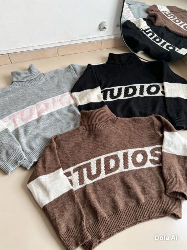 Sweater Polera de Hilo Frizado Studios