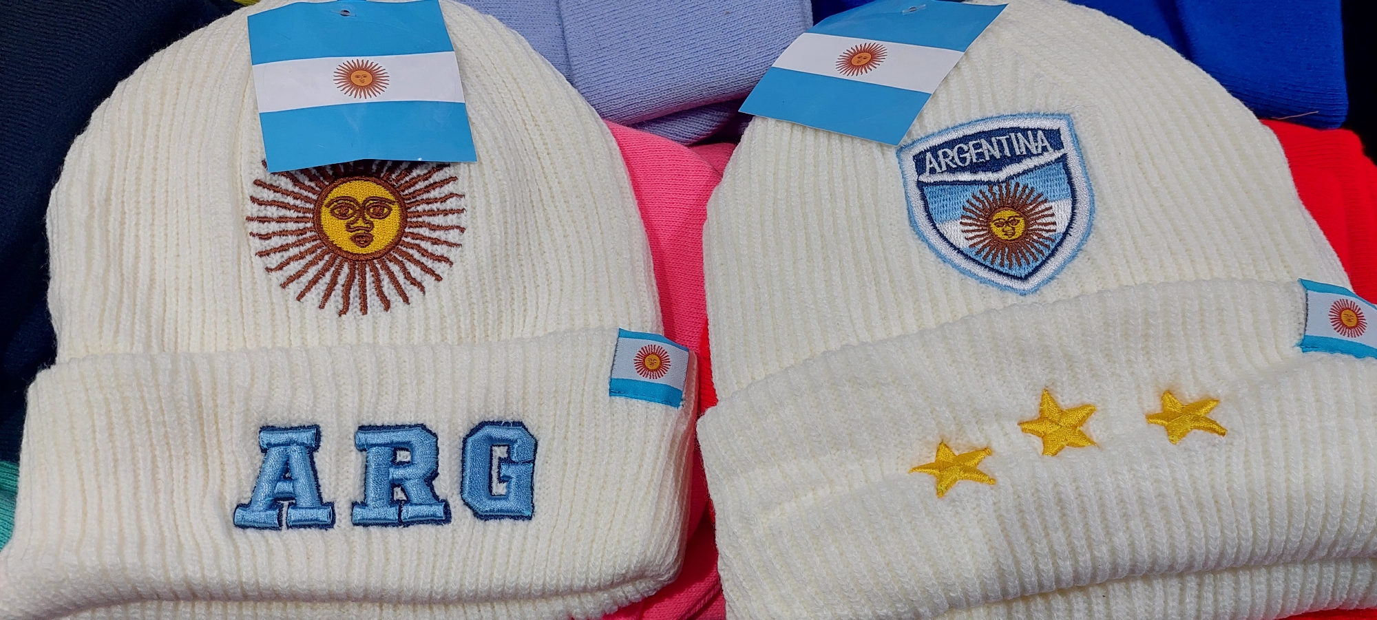 Gorro Lana Gruesa Argentina Bordado Relieve - Imagen 2