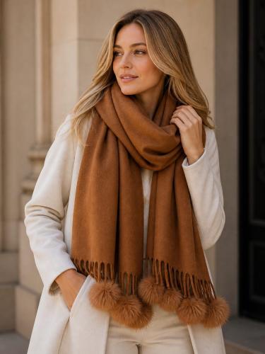 Pashmina Pompon