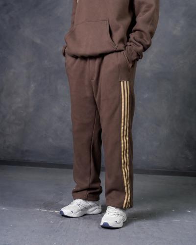 Jogging Recto Frisa 3 Líneas Chocolate