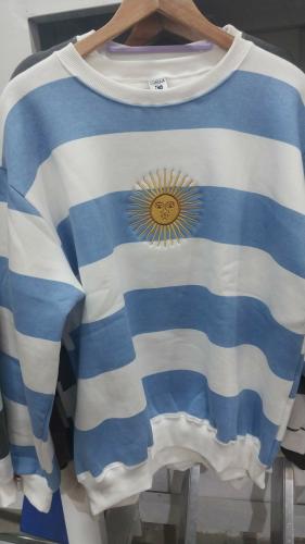 Buzo Peinado Friza Sol Oversize Amplio