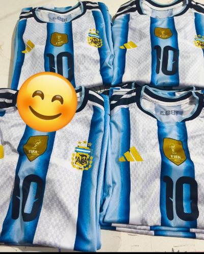 Remera Selección Termisellada Cuello Tejido