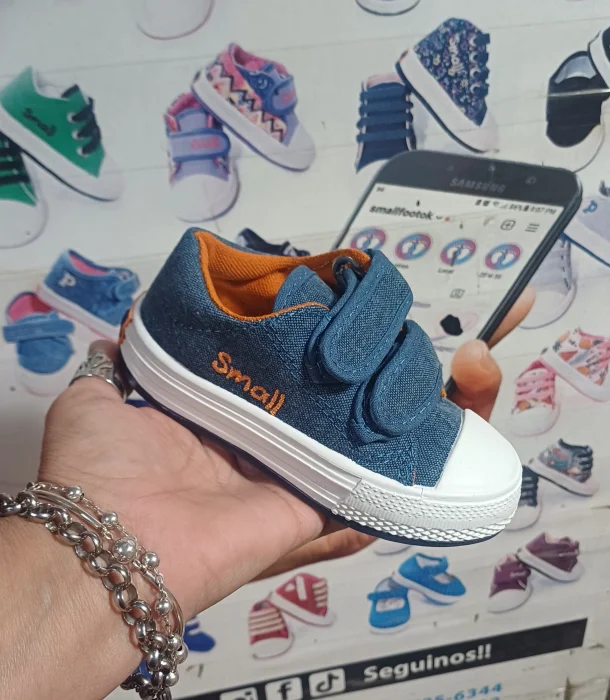 Zapatillas con Abrojos Kids
