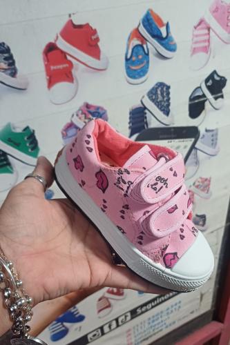 Zapatillas con Abrojos Kids