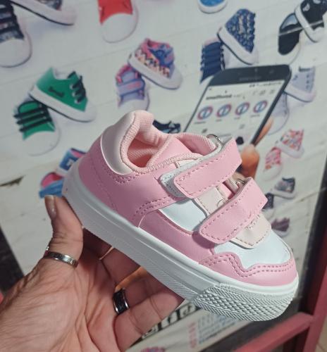 Deportivas con Abrojos