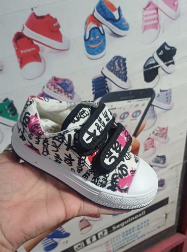 Zapatillas con Abrojos