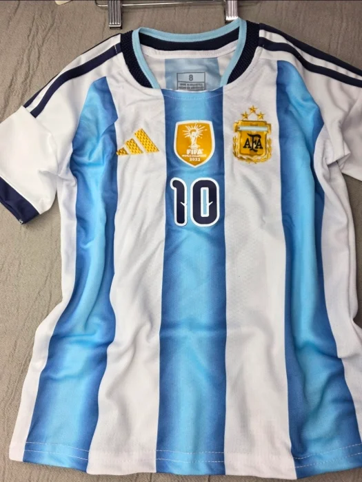 Camiseta Argentina Bordada para Varón.