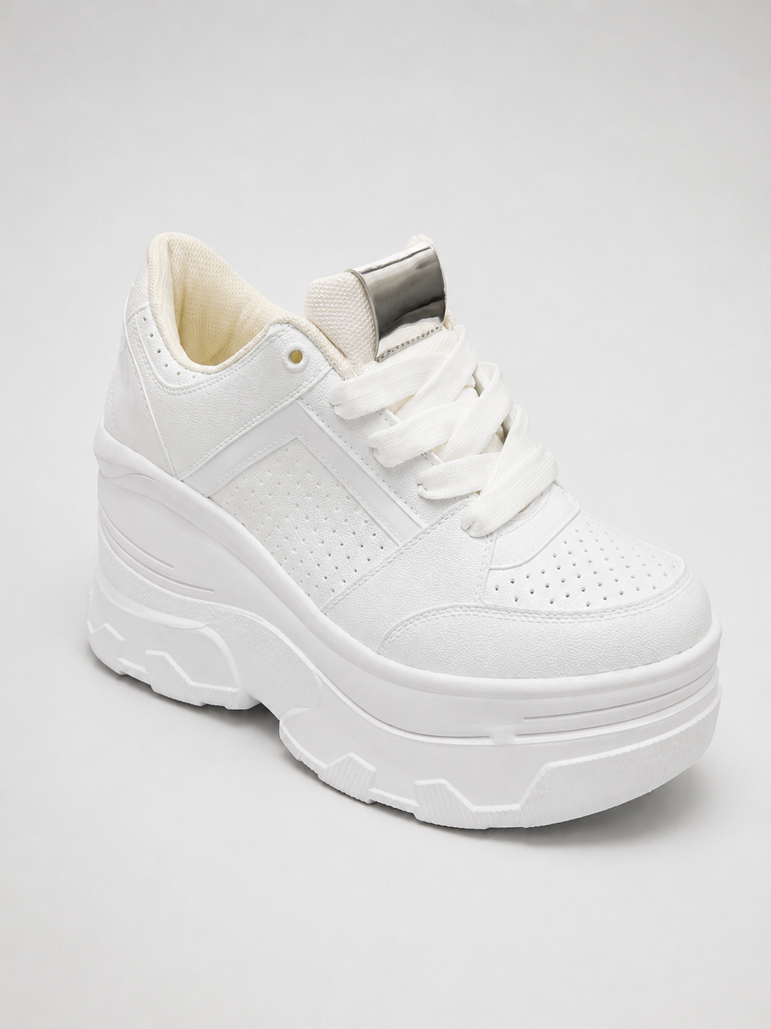 Zapatillas Lali con Plataforma Inyectadas - BC0729C1-3FEB-4AF5-B9F1-5E26B84AFC6C.png