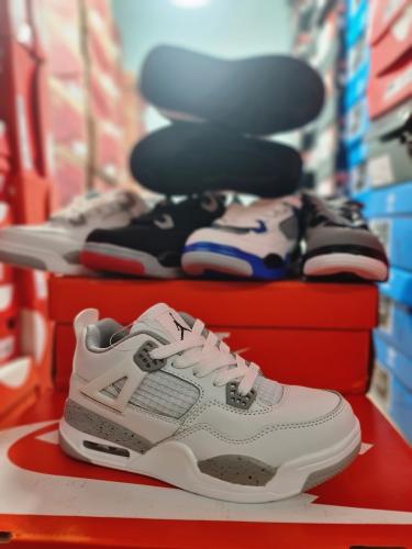Retro 4 de Niños Chinas