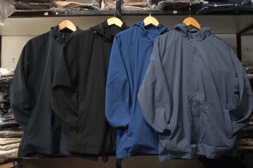 Campera Deportiva Lisa Hombre