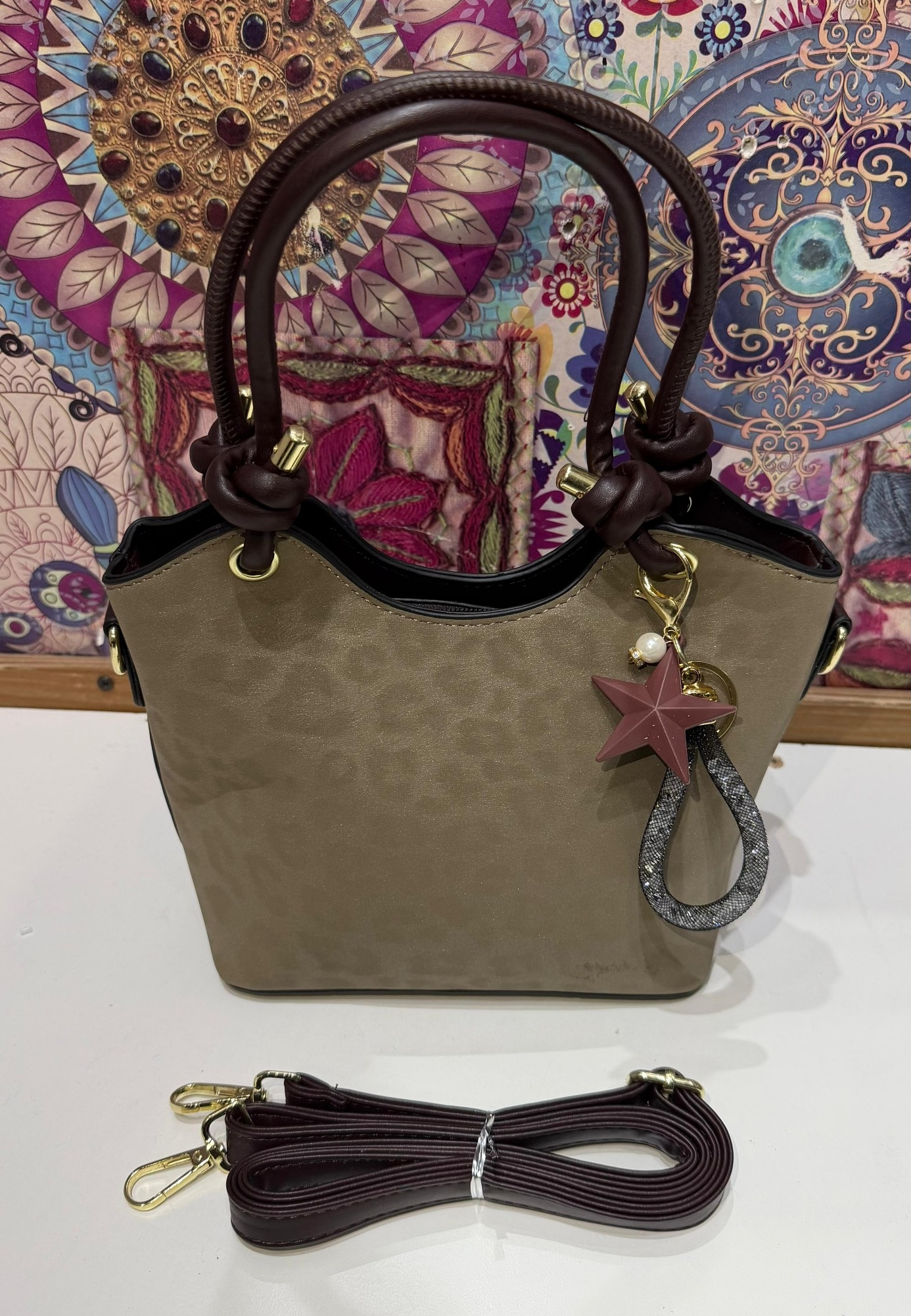 Nuevo Ingreso  de Carterita Morral Gamuzadacon Detalles de Cuero Pu - Imagen 2