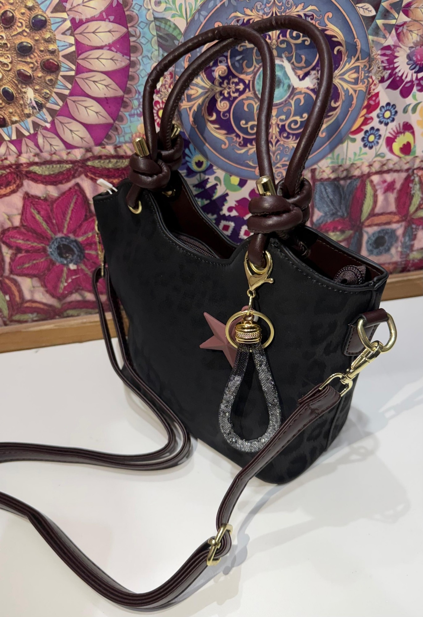Nuevo Ingreso  de Carterita Morral Gamuzadacon Detalles de Cuero Pu - Imagen 7