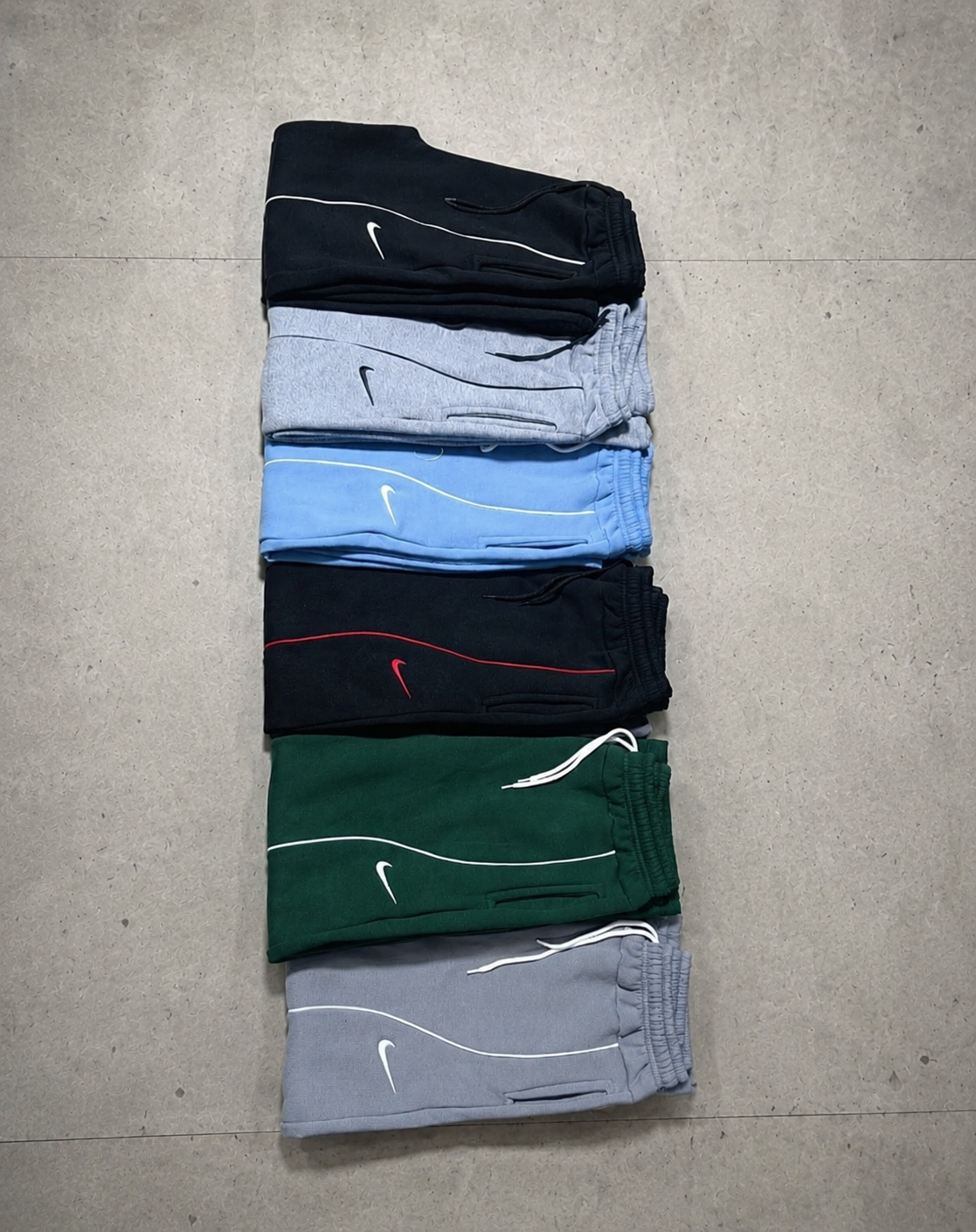 Baggy Bordado - 5222BF7D-D318-4706-8C10-95D569DFC34D.png