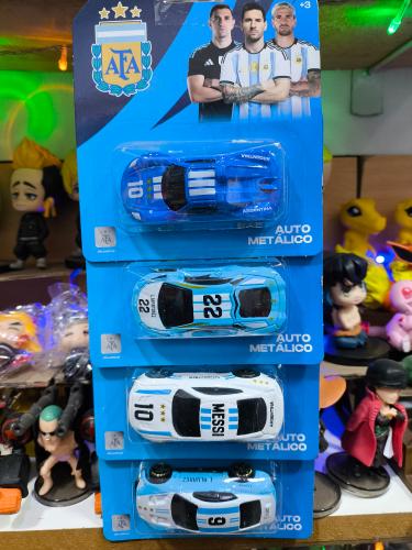 Autitos de Metal de la Selección Argentina Afa, 8 Modelos, Messi,paredes,dibu, Etc... - Miniatura 3