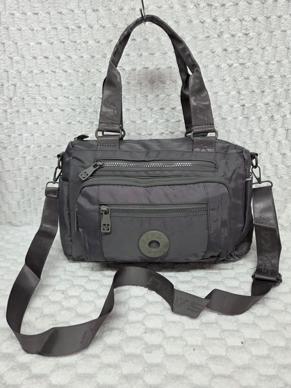 Bolso  Morral Tela Impermeable Tira Desmontable Excelente Calidad - Imagen 2