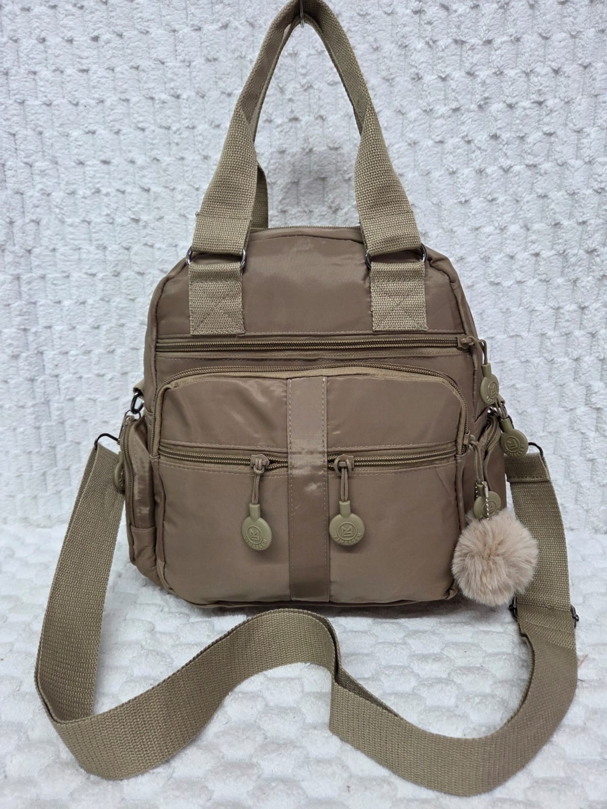 Mochila Bolso Morral ( 3 en 1) Tela Impermeable Tira Desmontable 
excelente Calidad - Imagen 4