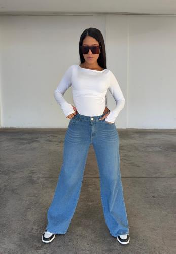 Wide Leg con Bigotes