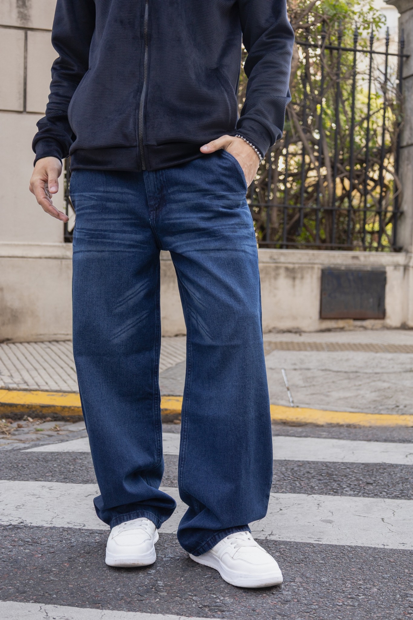 Baggy Blue Black Ghost - Imagen 2