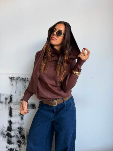Sweater con Bufanda