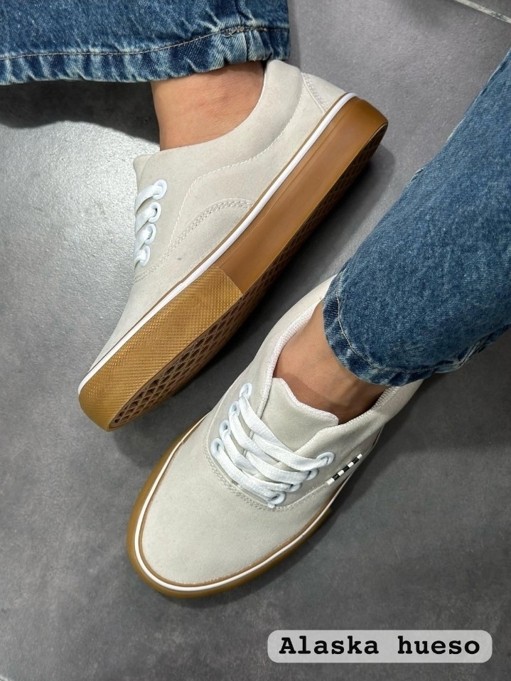 Zapatillas Basicas Gamuza - Imagen 1